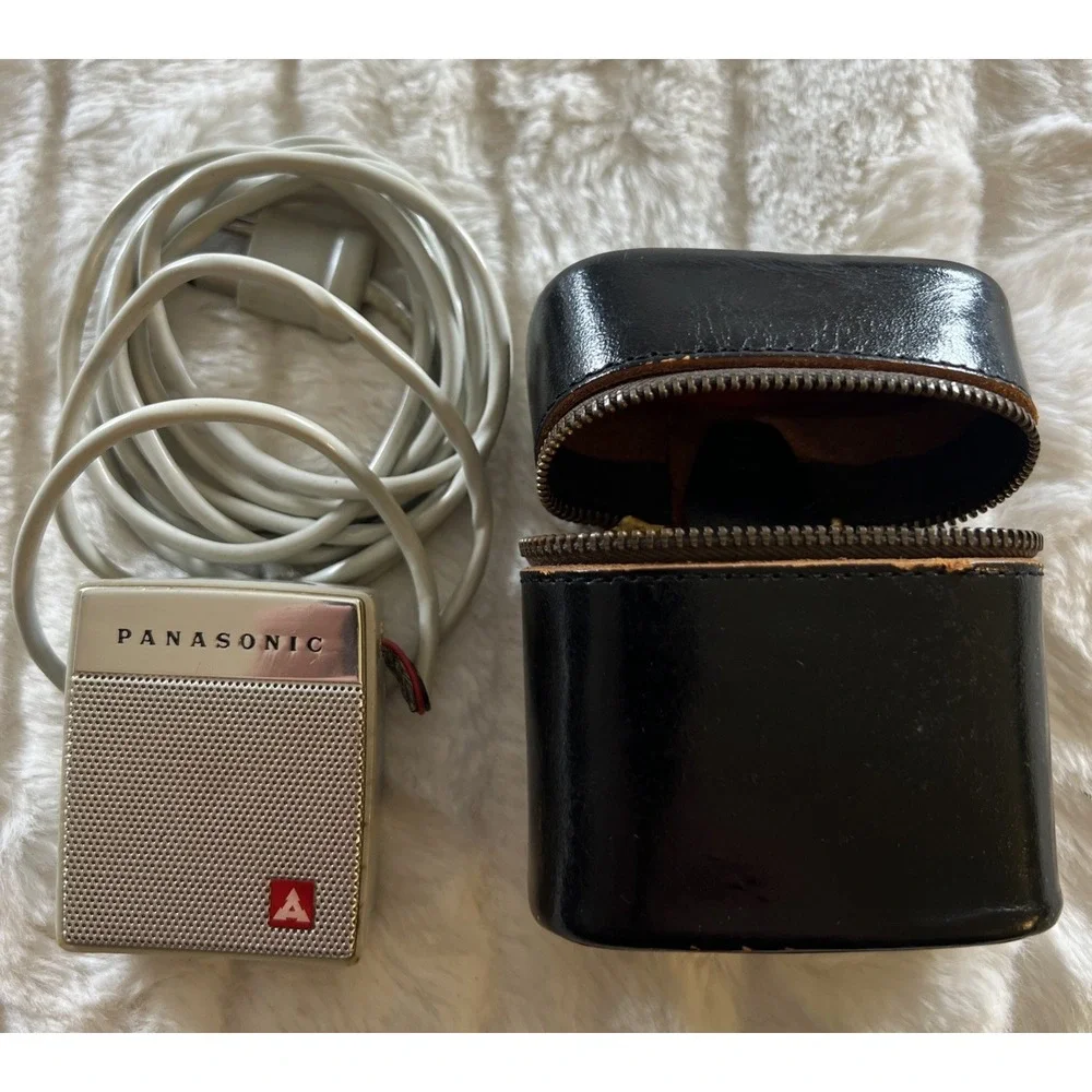 Vintage Panasonic Dynamic Micr WM-2244P  IMP.20k  Made in Japan  NOT TESTED Case